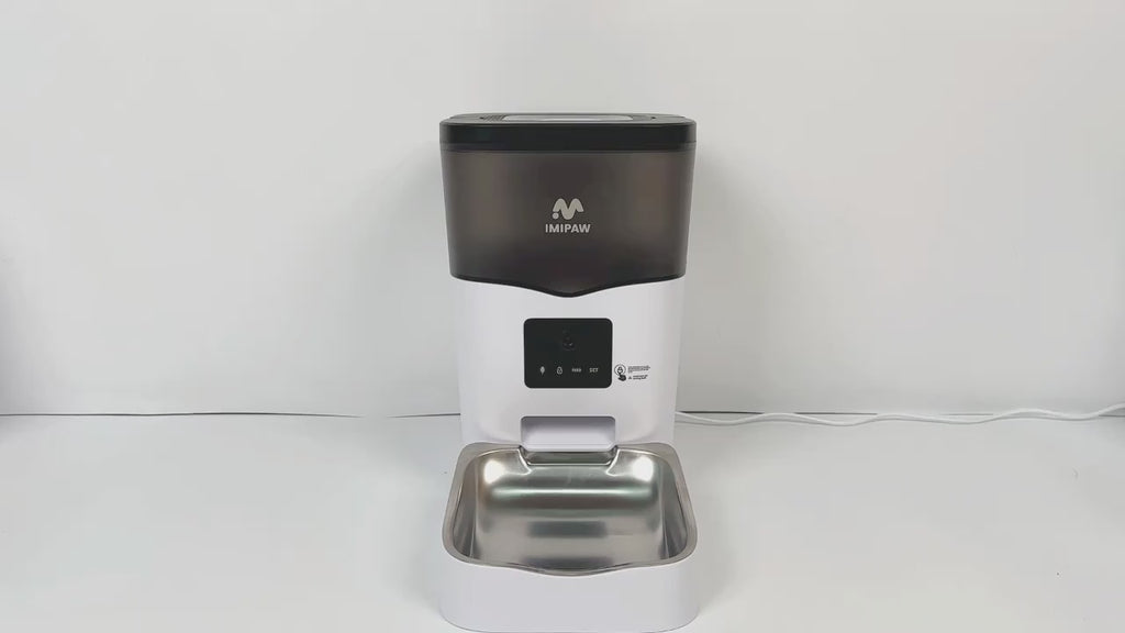 Automatic pet feeder